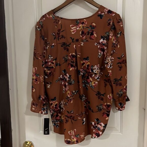 Floral loose blouse  - Picture 5 of 5